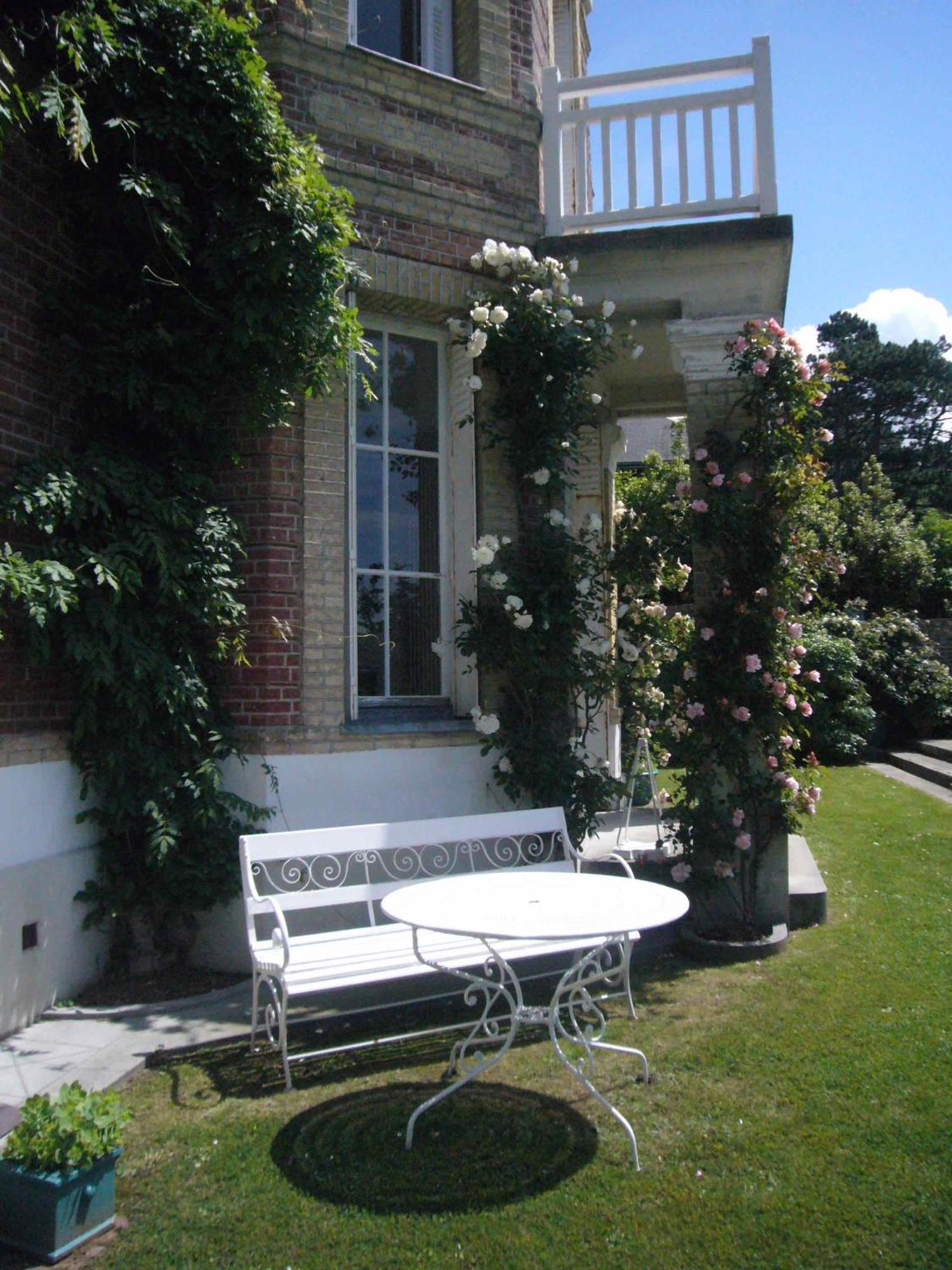 Chambres D'Hotes Les Charmettes Etretat Exterior photo